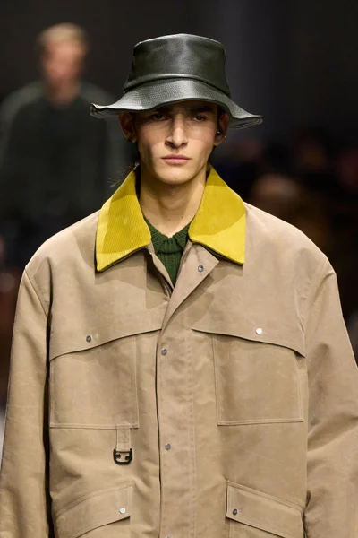 Look 47
